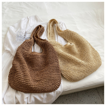 Τσαντα τύπου κουβά από βαμβάκι και λινό, με επένδυση πολυεστέρα, κλείσιμο με φερμουάρ, εσωτερική θήκη με φερμουάρ και θήκη για κινητό