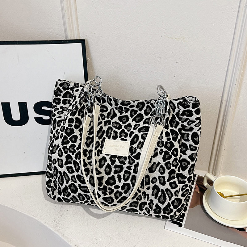 Leopard mintás Tote táska, vászon, horizontális négyzet alakú forma, cipzár, poliészter bélés, dupla vállpánt