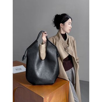 Gu fan Corduroy Tote Τσάντα — μινιμαλιστικό στυλ mix-and-match, επένδυση από συνθετικό δέρμα μικροϊνών, μαγνητικό κούμπωμα, μεταφορά στον ώμο/μασχάλη