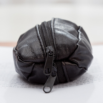 Monetos piniginė iš PU odos, vienos spalvos, 1 sulankstymas, modelis QN001, prekės ženklas Minette