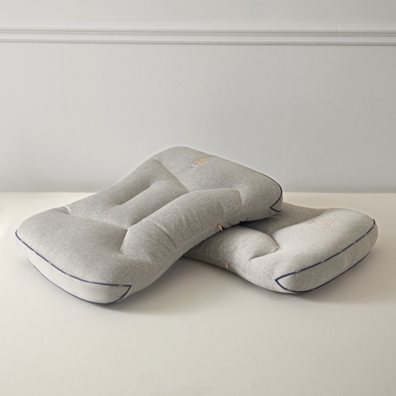 Pagalvė – Užpildas: Pluoštas; Audinys: Medvilnė