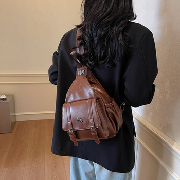 PU anyagú kis utazó multifunkcionális hátizsák, városi minimalista stílus, 2025 tavasz, fedéllel ellátott táska, belső cipzáras zseb