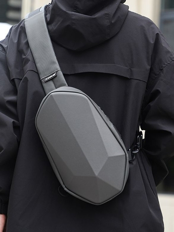Мъжка PU водоустойчива чанта за гърдите с полиестрова подплата, издръжлива