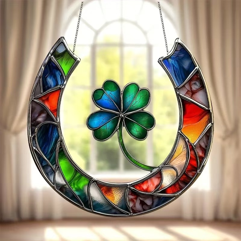 Sun catcher acrilic cu potcoavă norocoasă și trifoi cu patru foi — Geometrie, utilizare generală, ambalaj din carton