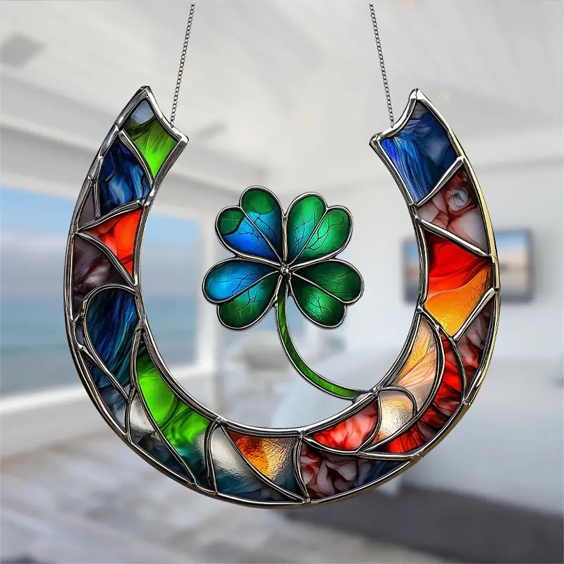 Sun catcher acrilic cu potcoavă norocoasă și trifoi cu patru foi — Geometrie, utilizare generală, ambalaj din carton