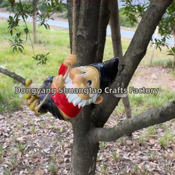 Дръзък джудже от смола, висящ за градина – въже за окачване, ръчно боядисан, коледна украса