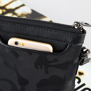 Vyrų odinė klučo rankinė, kamufliažo raštas, modelis 17056, poliesterio pamušalas, kvėpuojanti