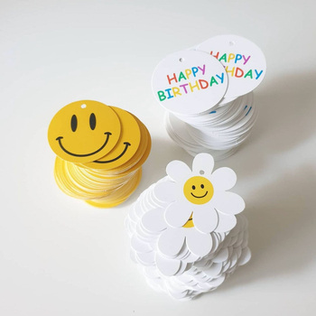 Dovanų etiketės - apskrito formos, linksmi veidukai su mažomis gėlėmis, 100 vnt., DIY dovanos dekoravimui