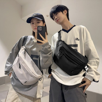 Мъжка чанта за гърдите - разтоварващ дизайн, найлонова външна част, полиестерова подплата, съвместима с 8-инчов лаптоп (За мъже)