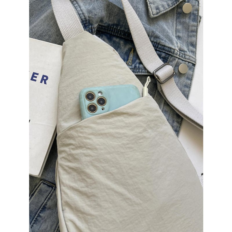 Geantă de piept pentru bărbați din nylon, căptușeală nylon, primăvara 2024, pentru călătorii de recreere