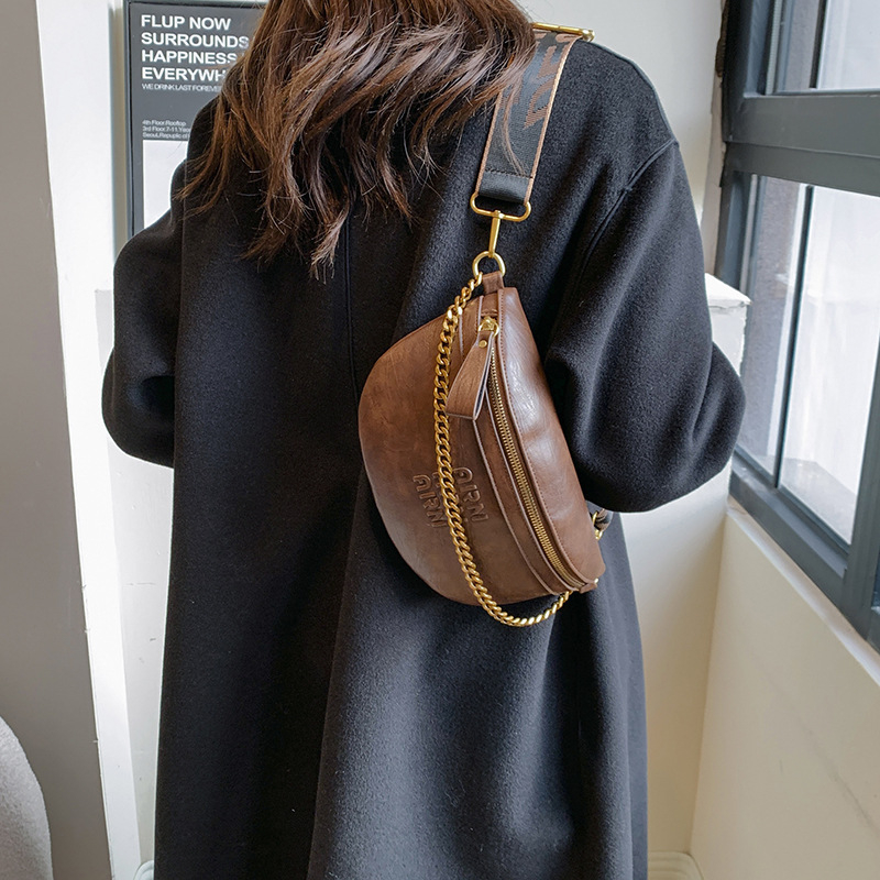 Női PU Dumpling crossbody táska, poliészter béléssel, cipzáras zárás és telefontartó zseb