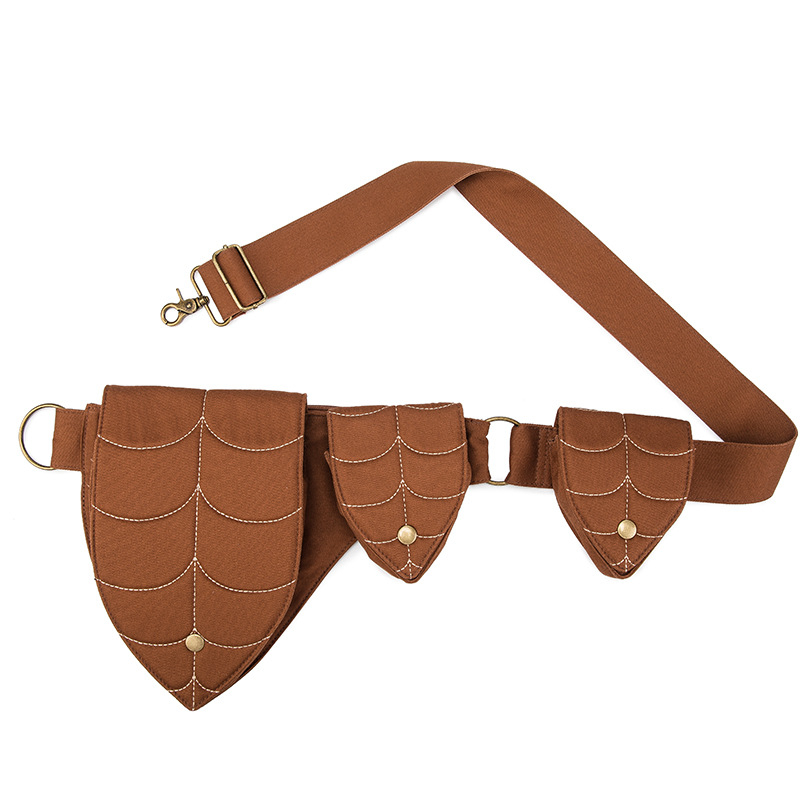 Lapaiškai formos liemeninės krepšys su gaubtu, medvilnė; vidinis pamušalas poliesteris; atidarymas gaubtu; viduje: užtrauktuku užsegama kišenė ir kišenė telefono laikiklis; išorinis krepšys su gaubtu; kasdieniam naudojimui