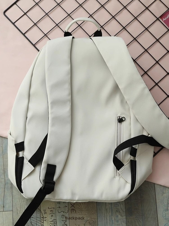 Ελαφρύ unisex σακίδιο, με χωρητικότητα κάτω από 20 λίτρα, αδιάβροχο, πολυεστέρας, χωράει φορητό έως 8 ιντσών, καμπυλωτοί ιμάντες ώμου