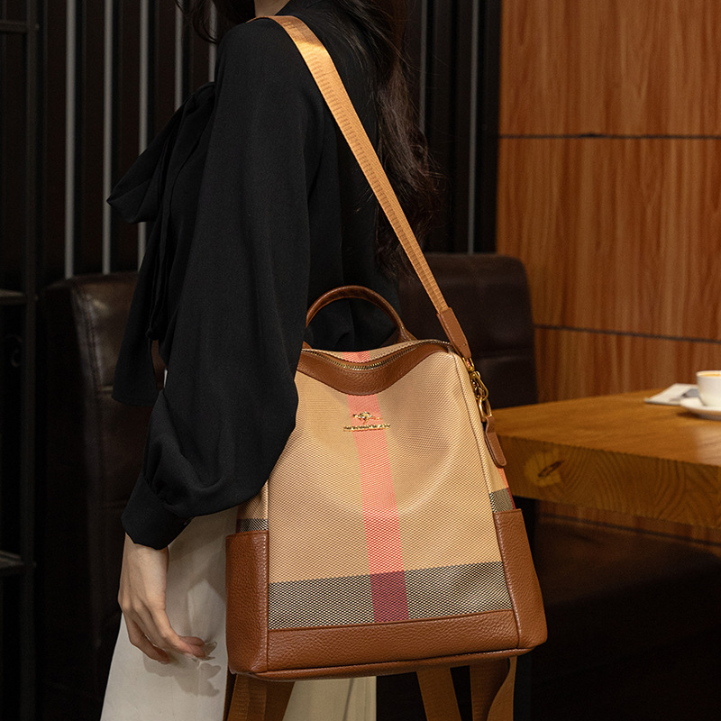 Rucsac feminin PU antifurt, cu fermoar și buzunare interioare: buzunar secret cu fermoar, buzunar pentru telefon, buzunar pentru card de identitate, cu strat interior