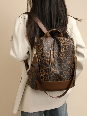 Leopard mintás hátizsák PU anyagból, nagy kapacitású, lopás elleni rendszer, cipzáras zárás