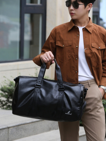 Τσαντα γυμναστικής για άνδρες με διαχωρισμό βρεγμένων/ξηρών και θήκη για παπούτσια, PU υλικό, χωρητικότητα 20–35L, επένδυση πολυεστέρα, αστικός μινιμαλισμός