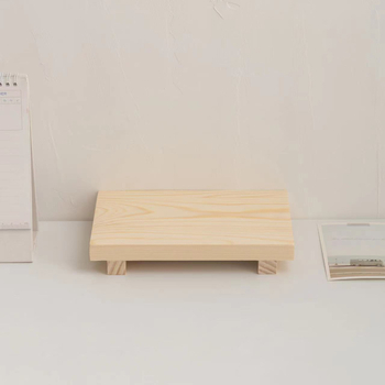 Suport de birou din lemn pentru figuri și parfum, multifuncțional, portabil, fără montaj; Material: lemn/bambus; un nivel unic de depozitare pe birou