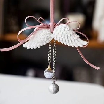 Automobilio oro gaiviklis – pakabukas su angelų sparnais, 3D dizainas su perforacijomis, silikonas