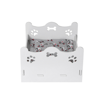 Pakeltas medinis katės lizdas – drėgmei atsparus ir atsparus vandeniui guolis augintiniams