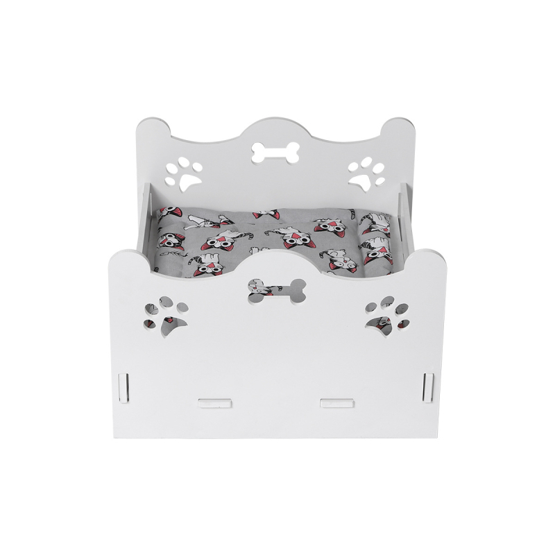 Pakeltas medinis katės lizdas – drėgmei atsparus ir atsparus vandeniui guolis augintiniams