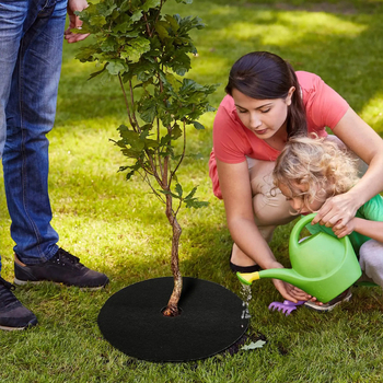 Apskritas neaustas audinys piktžėlių prevencijai sode – sodo audinys, naudojimas: piktžolių prevencija aplink augalus, vidinis ir išorinis skersmuo pagal užsakymą, tarnavimo laikas 5–8 metai