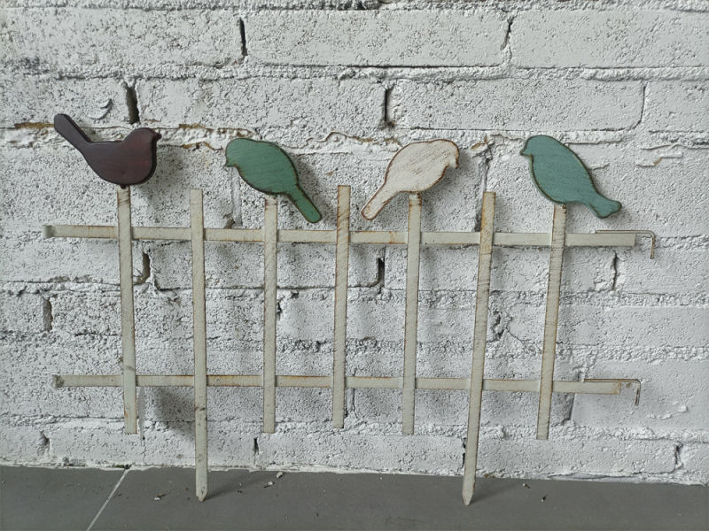 Metalo laipiojimo rėmas sodui, grindų montavimas