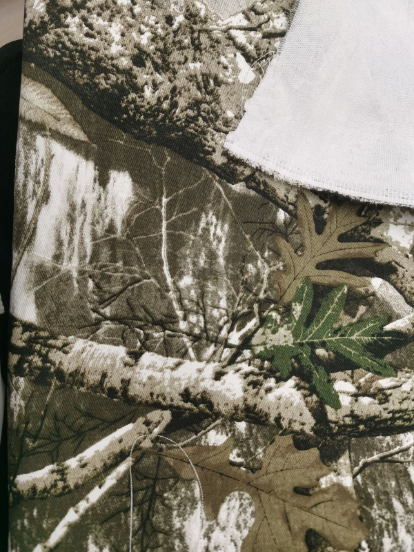 Βαμβακερό ύφασμα twill, 320 g, 100% βαμβάκι, yarn-dyed, καμουφλάζ με φύλλα, κατάλληλο για windbreaker και εξωτερικά ρούχα