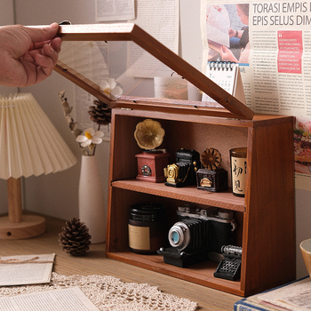 Ξύλινο ράφι προβολής blind box – από πεύκο, 2 επίπεδα, επιτραπέζιο display, ανθεκτικό στη σκόνη, φορητό για φιγούρες Bubble Mart