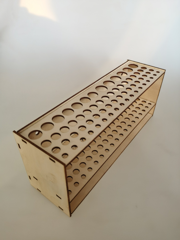 Bright Source medinis stalinis vertikalus ekrano laikiklis su nuimamais laikikliu, logotipo spausdinimas ir pritaikymas