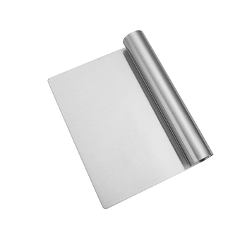 Nerūdijančio plieno tešos mentė su išlenktu kraštu ir pusapvaliu miltų peiliu