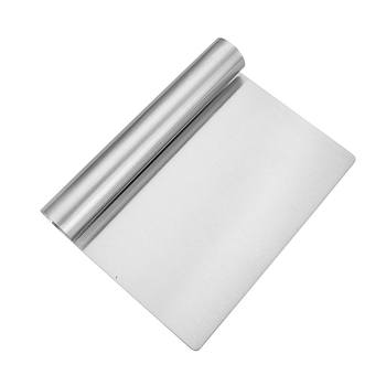 Nerūdijančio plieno tešos mentė su išlenktu kraštu ir pusapvaliu miltų peiliu