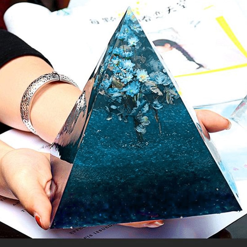 Силиконова форма за печене с неравна пирамидална форма, за отливка на смоли, с огледално дъно