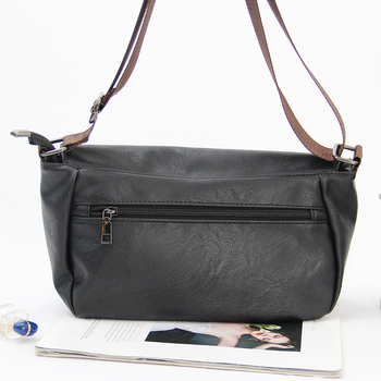 Vīriešu pleca soma - minimalistisks horizontālais dizains, retro pilsētas stils; PU materiāls, poliestera odere, vienkrāsains raksts; ultralēta, izturīga pret nolietojumu