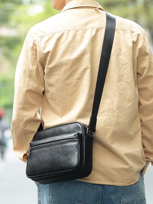 Vīriešu plecu soma no īstas ādas ar augšējā slāņa govs ādas tekstūru, pilsētas minimalistisks dizains, nodilumizturīga.