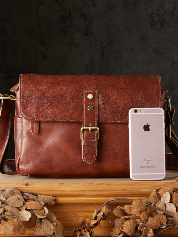 Vīriešu ādas plecu soma, pirmās kārtas liellopa āda, poliestera odere, Simple & nature