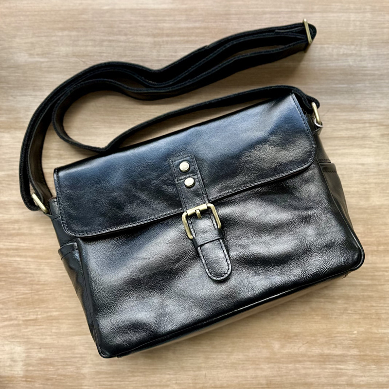 Vīriešu ādas plecu soma, pirmās kārtas liellopa āda, poliestera odere, Simple & nature