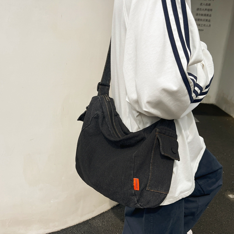 Válltáska denim anyagból, vízszintes négyzet alakú forma, friss és édes stílus, cipzár, poliészter bélés, belső cipzáros zseb
