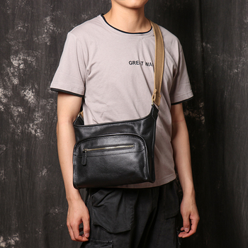 Férfi street-stílusú crossbody táska valódi bőrből, nagy kapacitás, terheléscsökkentő dizájn