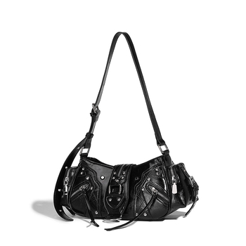 Szegecses díszítésű crossbody táska PU bőr, poliészter bélés, vízszintes négyzet alak, cipzáras nyitás, egy vállpánt