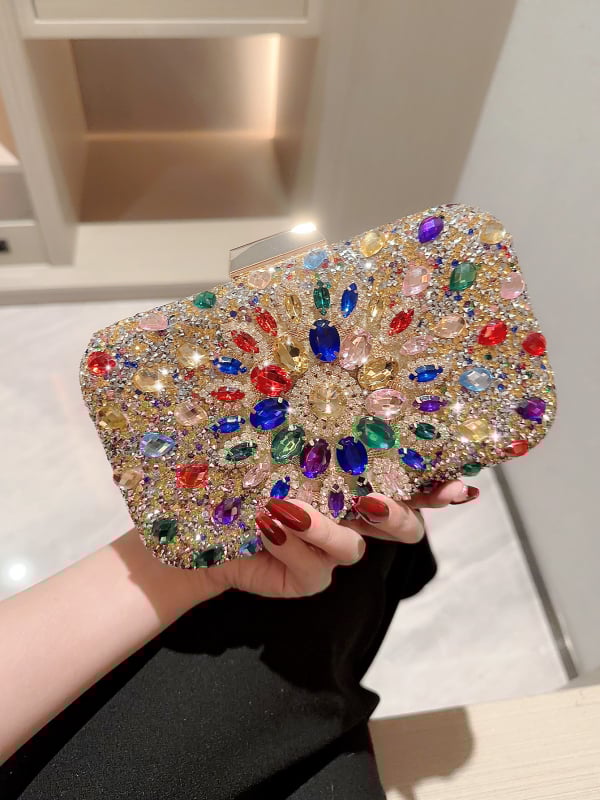 Βραδινή τσάντα-κιβώτιο με στρας, οριζόντια τετράγωνη μορφή, μαγνητικό κλείσιμο, τρισδιάστατος σχεδιασμός