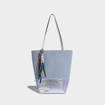 Geantă bucket din denim pentru femei, stil street, formă verticală pătrată, închidere magnetică, căptușeală poliester
