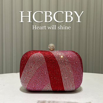 Χρυσό κλατς, πολυεστερικό υλικό, σκληρός φάκελος, κλείσιμο με κούμπωμα, ορθογώνιο σχήμα (Χειμερινή συλλογή 2024)