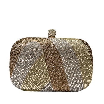 Χρυσό κλατς, πολυεστερικό υλικό, σκληρός φάκελος, κλείσιμο με κούμπωμα, ορθογώνιο σχήμα (Χειμερινή συλλογή 2024)