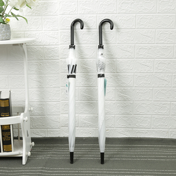 Reklaminis skėtis su EVA audiniu, tiesus stiebas ir išlenkta rankena, 8 plieninių briaunų, automatinis atsidarymas, logotipo spauda, galimybė pritaikyti, muzikos natų motyvas