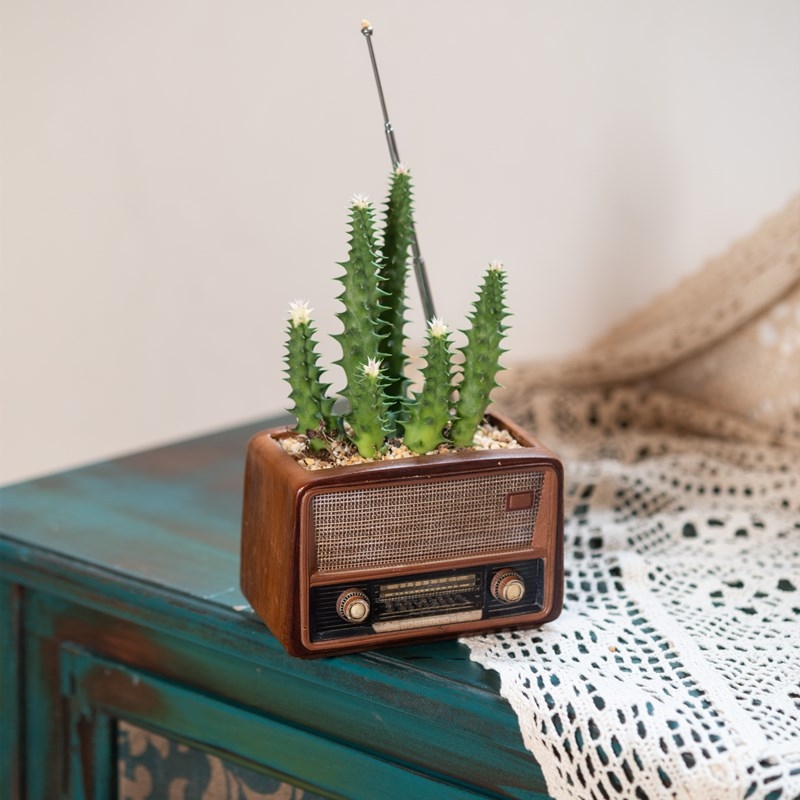 Yi rășină: ornament în formă de radio retro, ghiveci decorativ pentru casă, multifuncțional