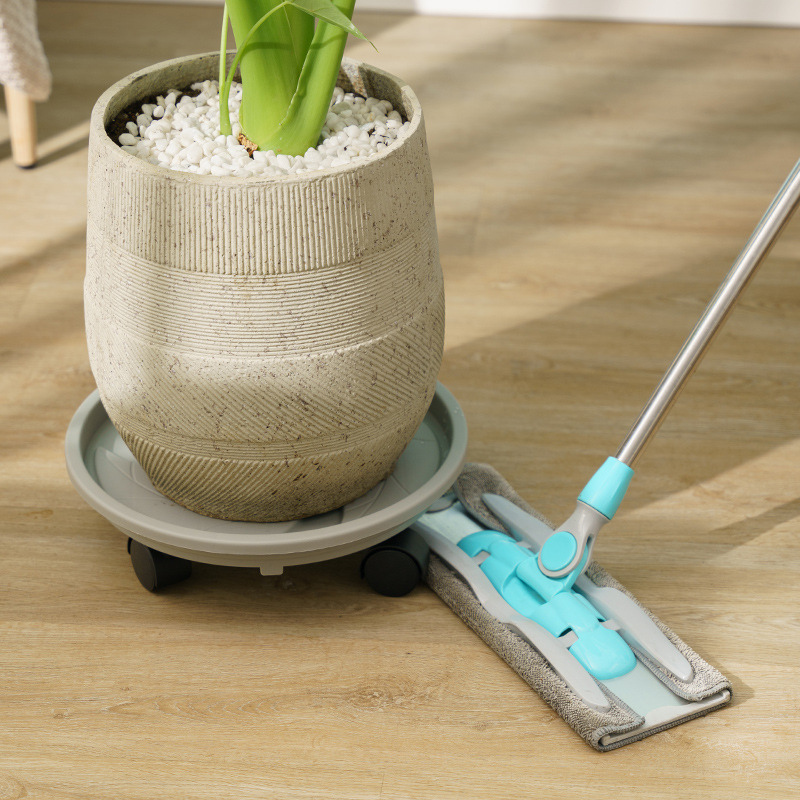 Judantis vazonų padėklas su ratukais ir vandens rezervuaru, iš plastiko, gaminamas injekciniu formavimu