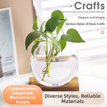 Biuro stalo vaza hidroponiniam vandens auginimui, stiklas pūtimas, poliruotas paviršius, šiaurietiškas minimalistinis stilius, geometrinis dizainas