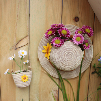 Стенен цветарник за градина, с мотив шапка и саксия; гравиране и полиране; IP одобрен дизайн; подходящ за подарък