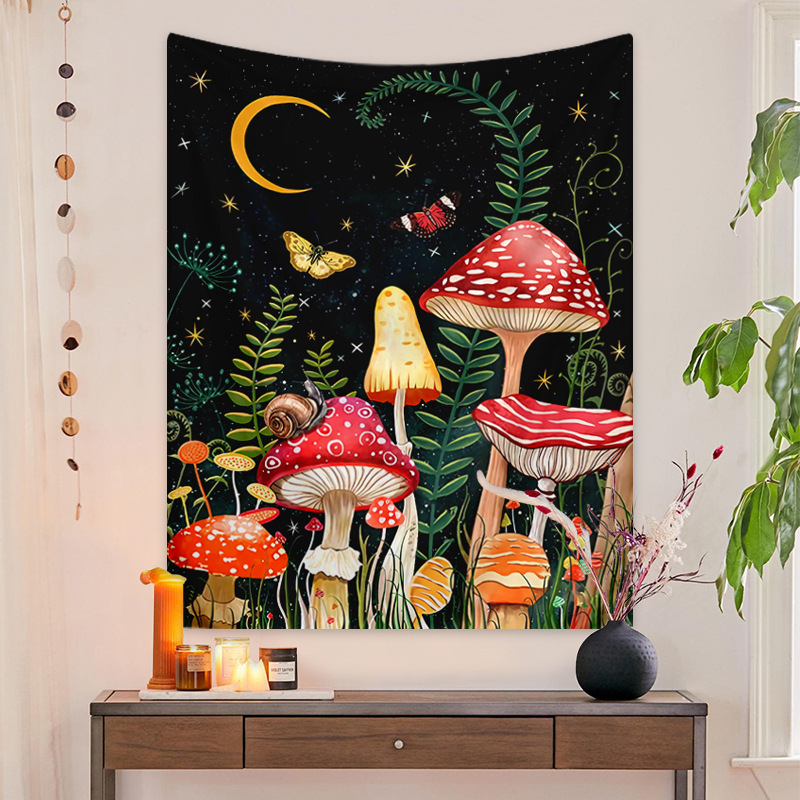 Sieninis gobelenas: Fantazijos grybų augalų raštas su drugeliais ir mėnuliu — miegamojo sienai dekoras, poliesterio pluoštas, 100% turinys, mašininiu audimu, stačiakampė forma