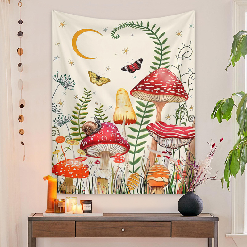 Sieninis gobelenas: Fantazijos grybų augalų raštas su drugeliais ir mėnuliu — miegamojo sienai dekoras, poliesterio pluoštas, 100% turinys, mašininiu audimu, stačiakampė forma